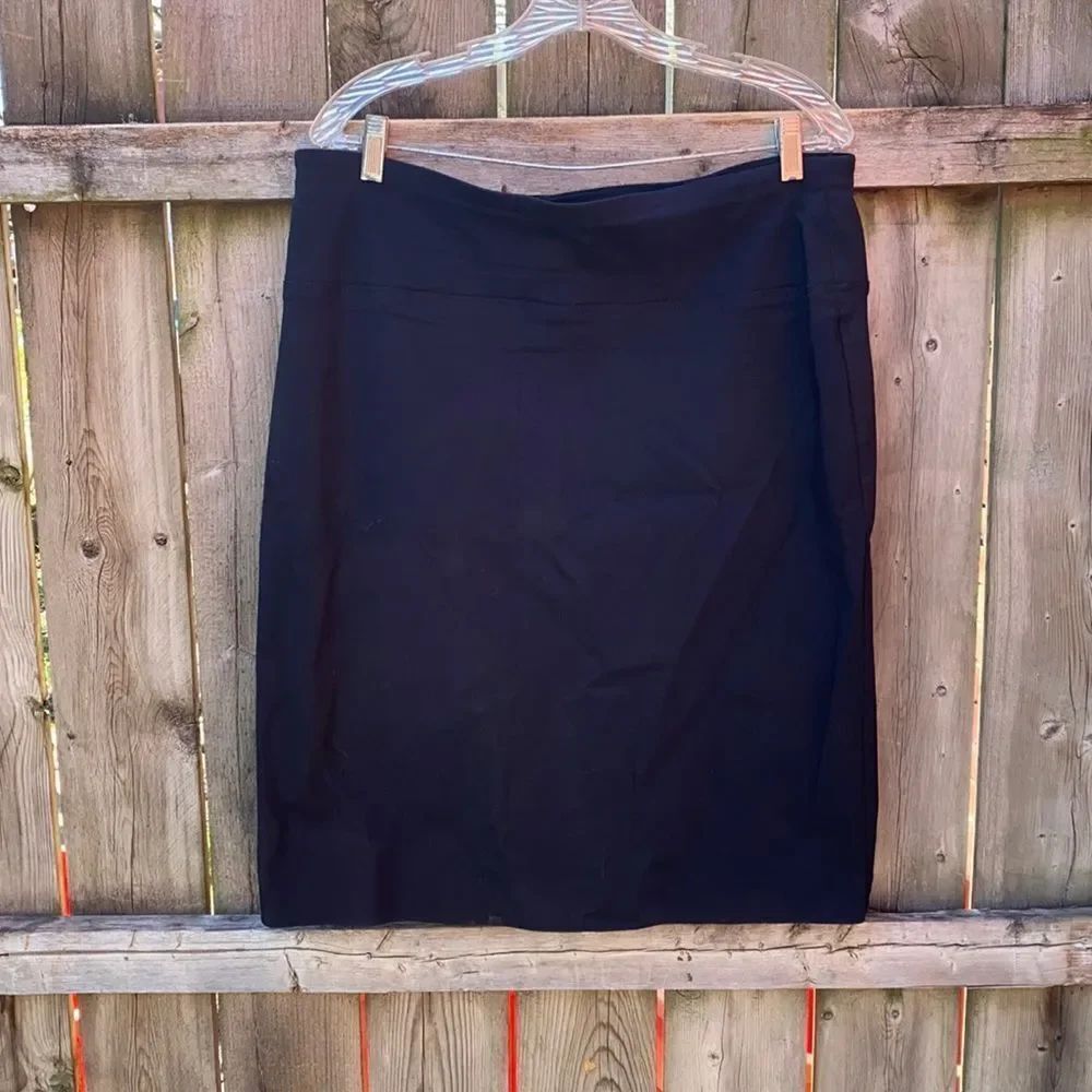 Jaclyn Smith black skirt sz. Xl